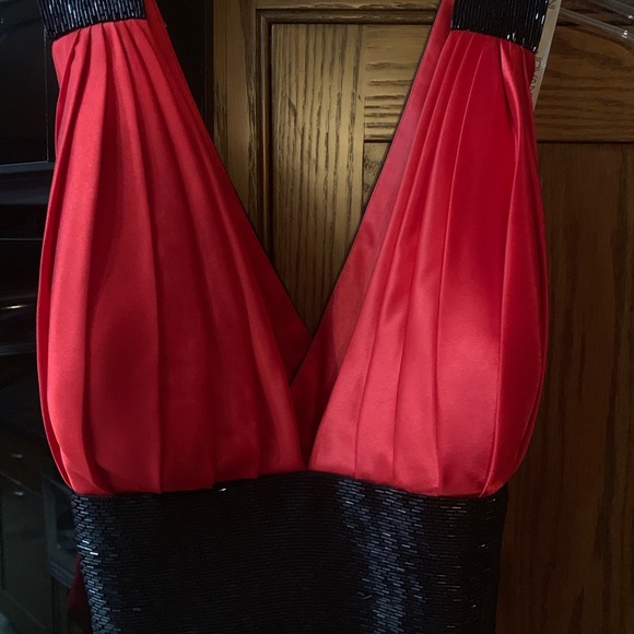 Red & black prom dress - Picture 6 of 6